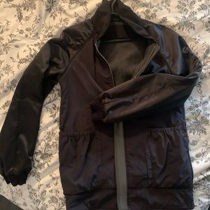 Lululemon Jacket - size 6 - black windbreaker